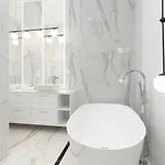 Apartment Beautiful & Spacious With Gym And Terrace By Renters Prestige *