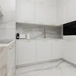 Apartment Beautiful & Spacious With Gym And Terrace By Renters Prestige *
