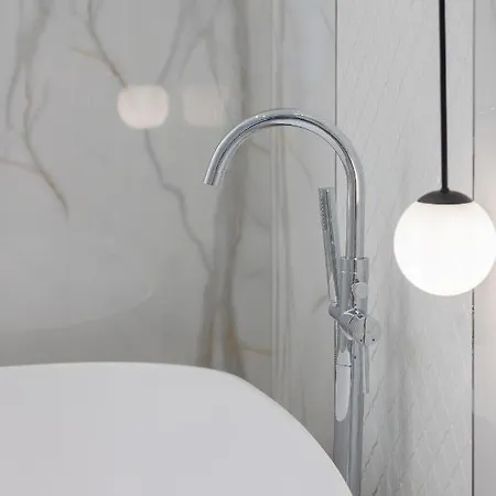 Beautiful & Spacious With Gym And Terrace By Renters Prestige *