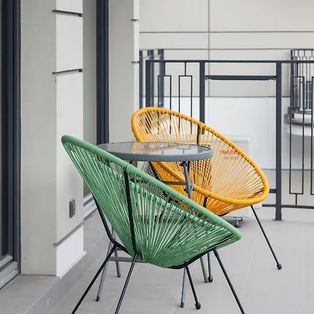 Apartment Beautiful & Spacious With Gym And Terrace By Renters Prestige Warsaw