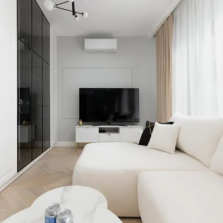 Beautiful & Spacious With Gym And Terrace By Renters Prestige Varsovie